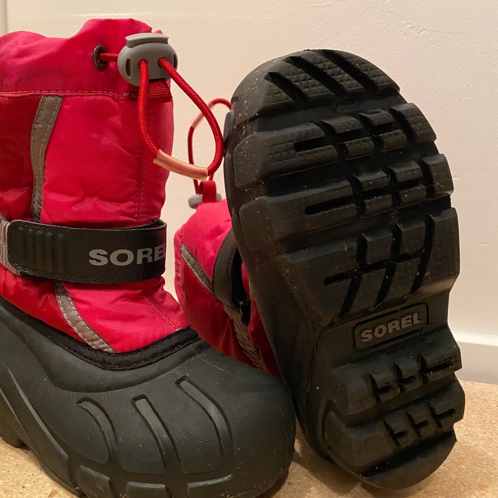 Sorel pink snow boots girls size 10